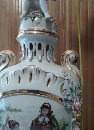 Винтажная фарфоровая ваза .каминная ваза