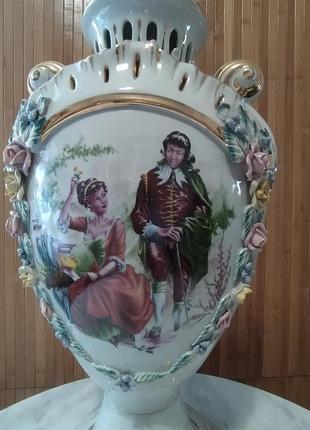 Винтажная фарфоровая ваза .каминная ваза