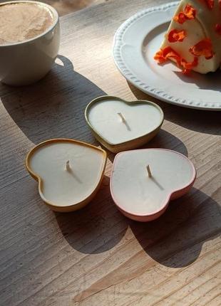 Свічка з соєвого воску в вигляді серця