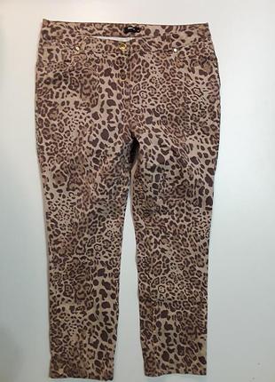 Фирменные стрейчевые джинсы