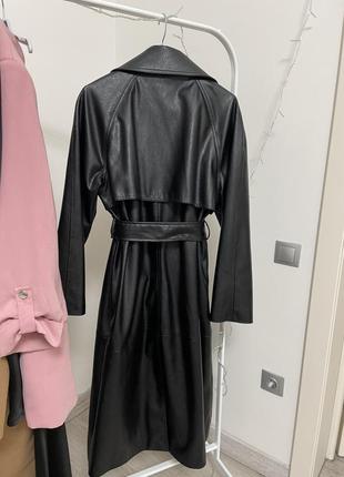 Тренч шкіряний bershka