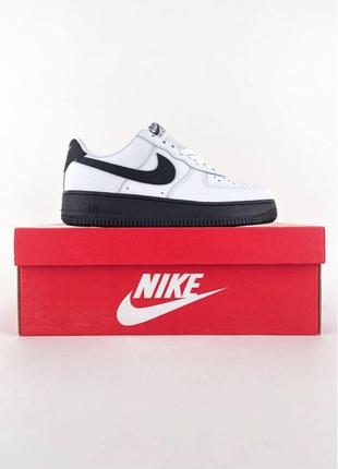 Кросівки чоловічі nike air force 1 low білі/чорні