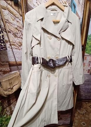 Бежевий тренч -кльош