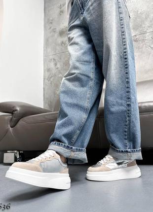 Распродажа натуральные кожаные и замшевые бежевые кеды- кроссовки с серебряными вставками на белой подошве6 фото