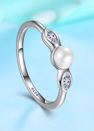 Серебряное кольцо "маленькая жемчужина"