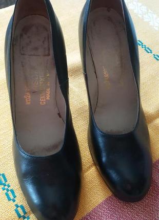 Черные кожаные туфли  производство югославия.1 фото