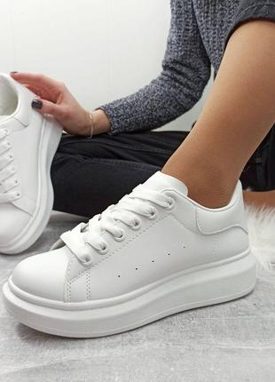Кросівки жіночі, білі2 фото