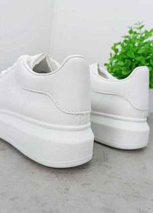 Кросівки жіночі, білі4 фото