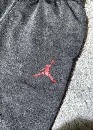 Оригинальные, спортивные штаны от крутого бренда “air jordan”2 фото