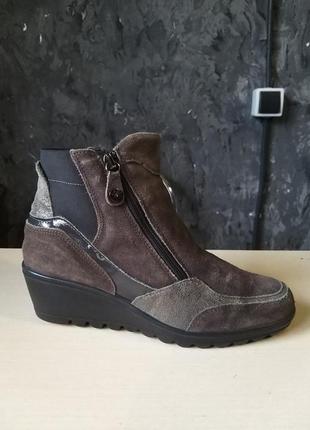 Зручні натуральні черевики