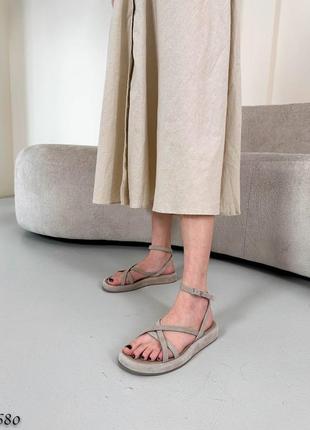 Натуральні замшеві бежеві босоніжки - сандалі