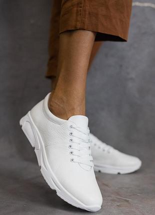 Жіночі кросівки шкіряні весняно-осінні білі milord olimp  (35)
