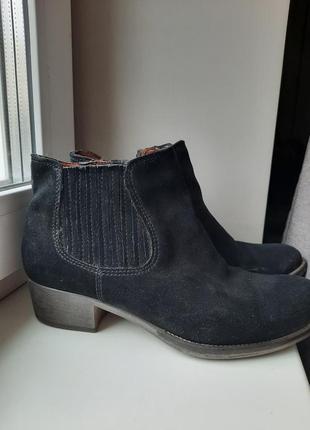 Кожаные казаки tamaris