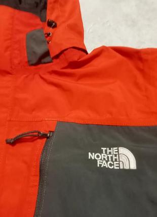 Фирменная оригинальная куртка - ветровка бренда the north face оригинал3 фото