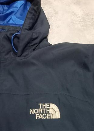 Фірмова оригінальна куртка - вітровка бренду the north face2 фото