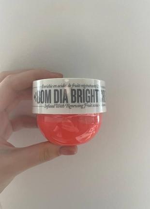 Восстанавливающий крем для тела с фруктовыми кислотами и вит из sol de janeiro bom dia bright body cream 75ml2 фото