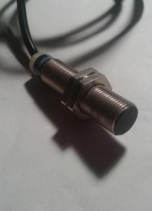 Індуктивний датчик xs612b1mbl2
