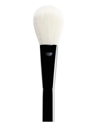 Кисть для нанесения пудры giorgio armani maestro brushes powder brush No1 из натурального козьего ворса, для идеального макияжа2 фото