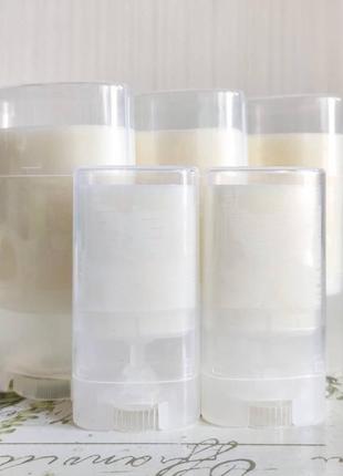 Твердий натуральний дезодорант з маслом ши і вітаміном е