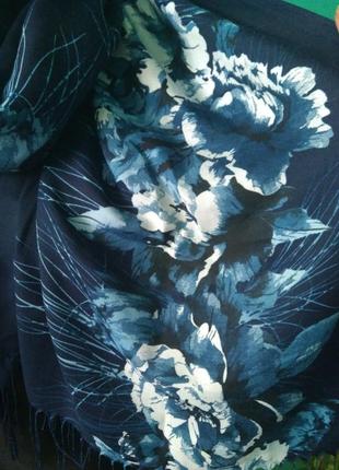 Платок синий с цветами2 фото