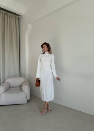 Сукня з жатки пліссе довжини міді білого кольору4 фото