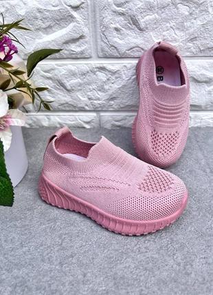 Легенькі текстильні кросівки для дівчинки