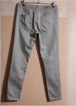 Женские штаны only повседневные джинсы бежевые узкие2 фото