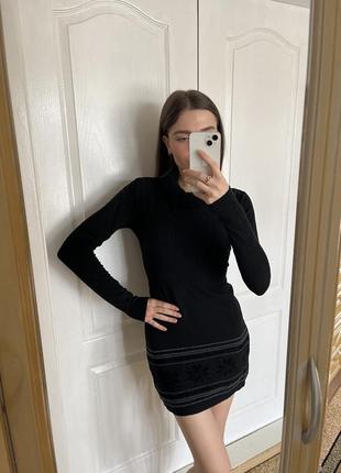 Чорна тепла сукня