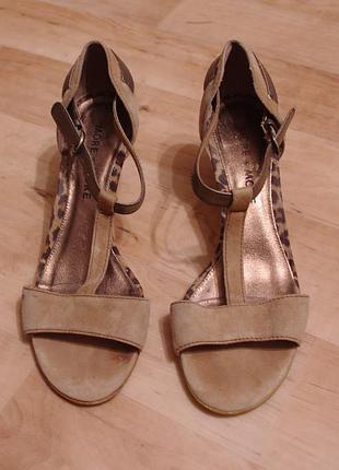 Фирменные босоножки замшевые, наборной каблук р.39 - more & more