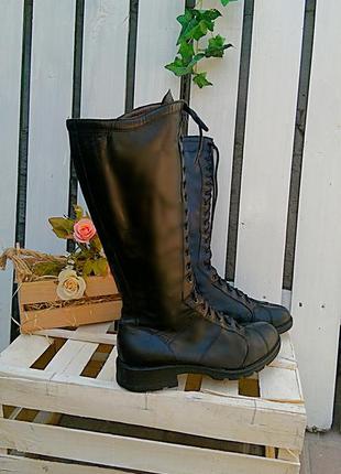 Сапоги италия шикарные !!!размер  40 стелька 26-26.5