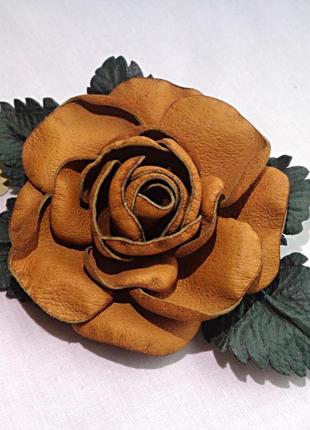 Брошь цветок из кожи ручной работы "горчичная роза"