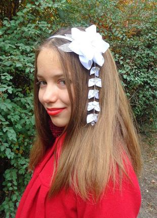 Обруч білий для волосся з квіткою зі стрічок ручної роботи "біла верба"2 фото