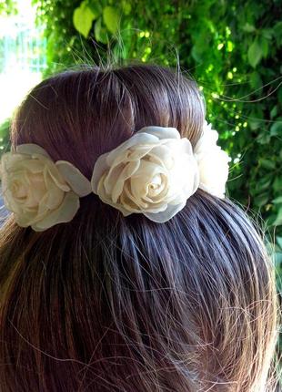 Шпильки для волосся з квітами ручної роботи з тканини "фрезовий ранункулюс"9 фото
