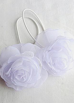 Резинка для волос с цветами ручной работы "белая чайная роза"