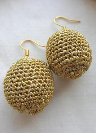 Серьги шарики золотые с люрексом ручной работы "золото"1 фото