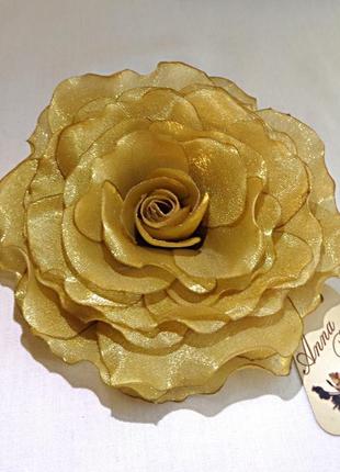 Брошь квітка з тканини ручної роботи "золота кучерява троянда"