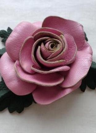 Брошь цветок из кожи ручной работы "розовое утро"