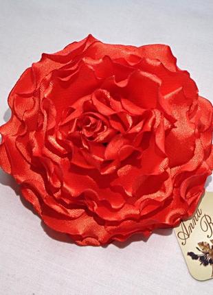Брошка квітка з тканини ручної роботи "червона гвоздика"1 фото
