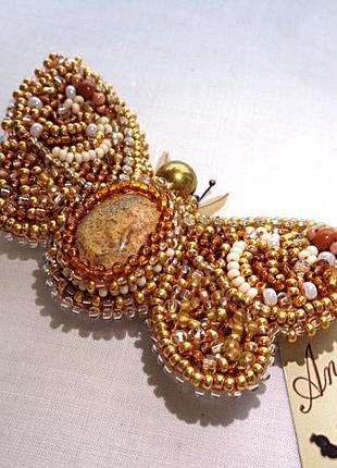 Брошь бабочка ручной работы из бисера со стразами и пейзажной яшмой "золотистый мотылек"