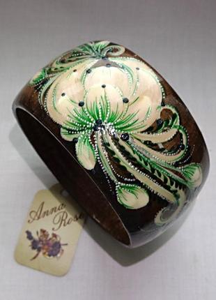 Деревянный браслет коричневый ручной работы "зеленый пион"3 фото