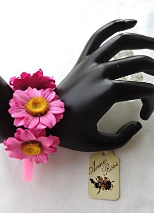 Квітковий браслет ручної роботи з фоамирана "ромашки рожеві"1 фото