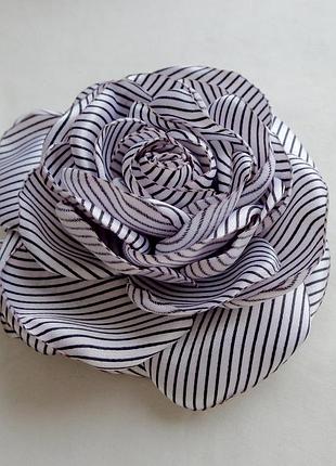 Брошка квітка з тканини ручної роботи "роза смугасте чудо"