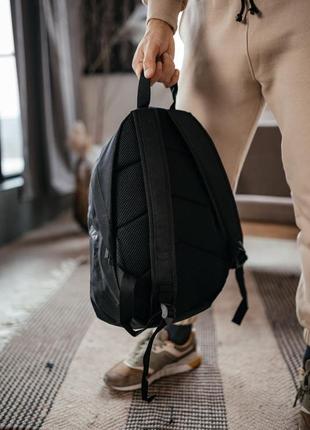 Рюкзак спортивний міський чоловічий чорний андер армор чорний значок, міцний молодіжний практичний6 фото