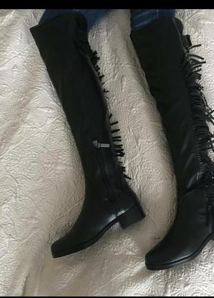 Стильні ботфорти bershka, чорного кольору