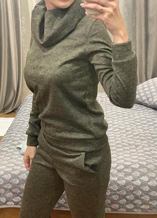 Спортивный костюм