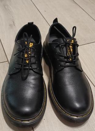 Туфлі з натуральної шкіри dr.martens