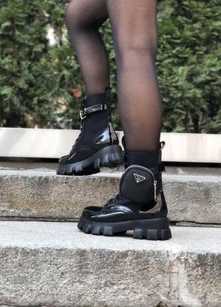 Шикарные ботинки prada monolith patent black черевики9 фото