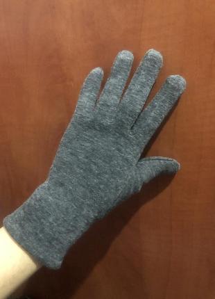Перчатки на флисе тканевые серые рукавицы