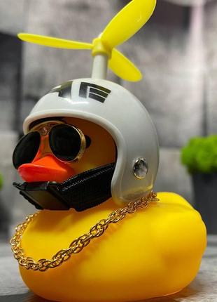 Автомобильный аксессуар на панель в машину, уточка в очках