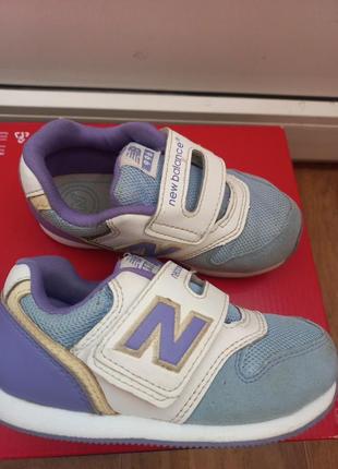 Кросівки new balance